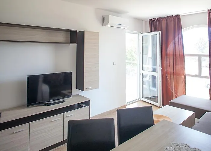 Salena In Saint George Complex Appartement